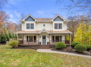 25 Hearthston Ln, Monsey, NY 10952