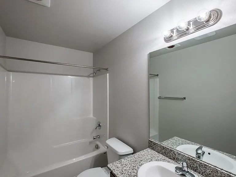 Evergreen Valley Apartments — Photo 49