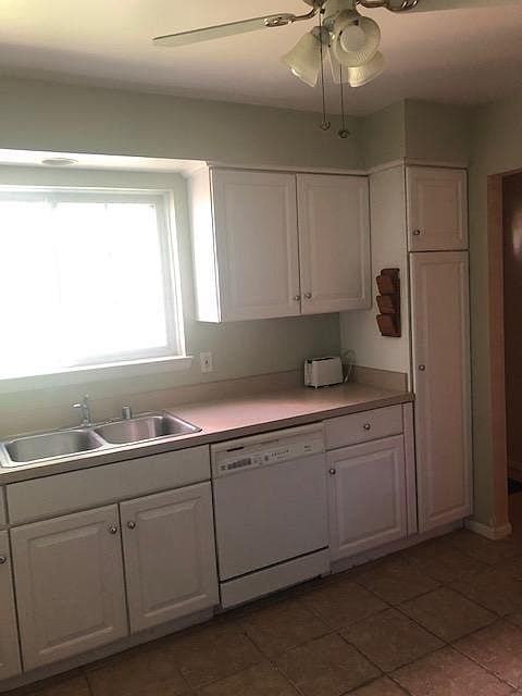 1st image of 447 Fox Hills Dr N