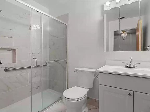 2nd image of 2723 Aloma Ave
