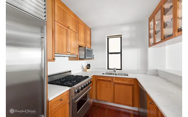 Sold by Douglas Elliman | media 8