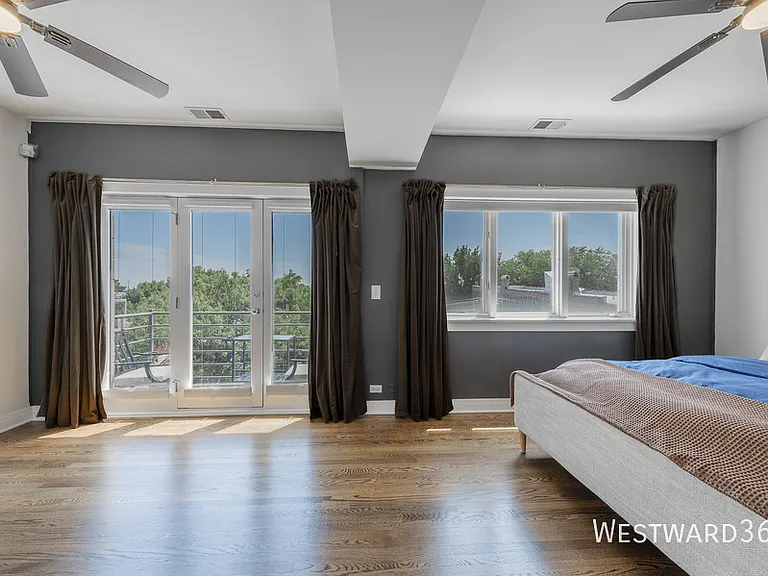 2033 W Superior St #4W — Photo 12