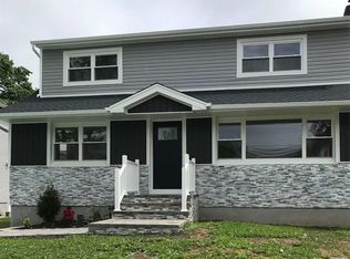 1881 White St, Bellmore, NY 11710