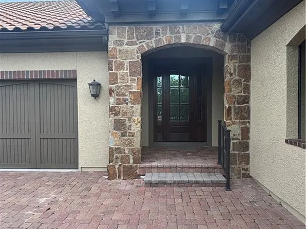 3114 W 137th St, Leawood, KS 66224