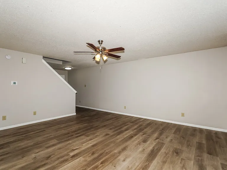 3143 Danube Way — Photo 7