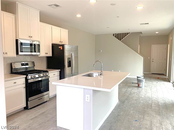 3rd image of 4549 Cloudrest Peak St