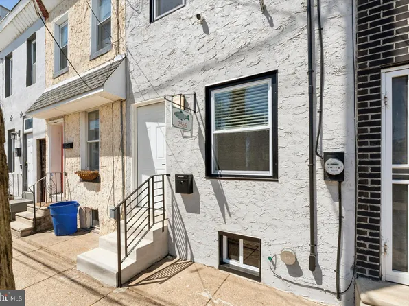 2566 Collins St, Philadelphia, PA 19125