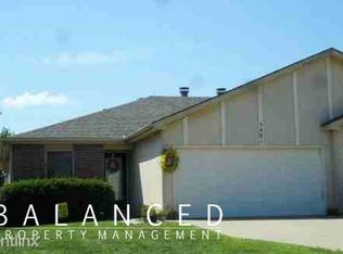 5401 SW Reeder St, Topeka, KS 66604