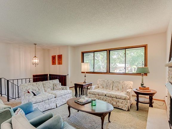 5th image of 4657 Ensign Ave N