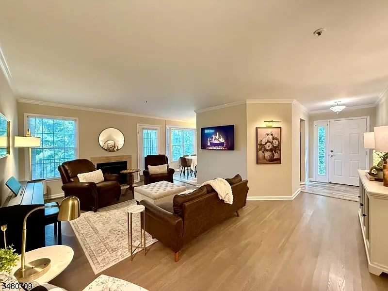 2 bed, 2.0 bath, $3,400 — Photo 3