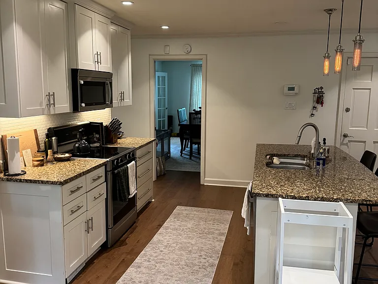 8301 Chatham Dr — Photo 5