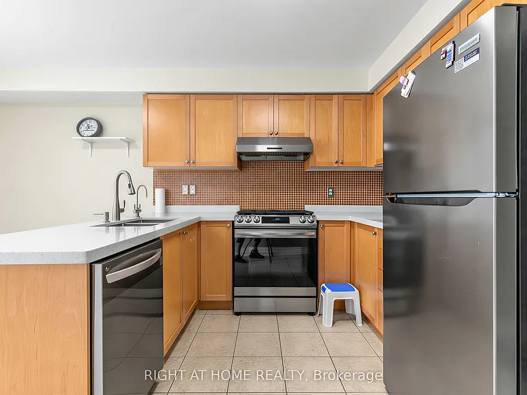 2628 Bur Oak Ave — Photo 12
