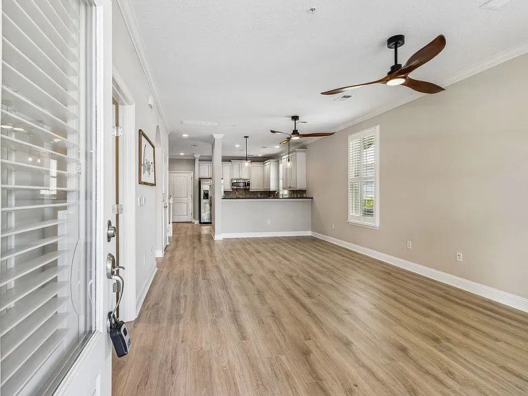1850 Surf Side Dr — Photo 4