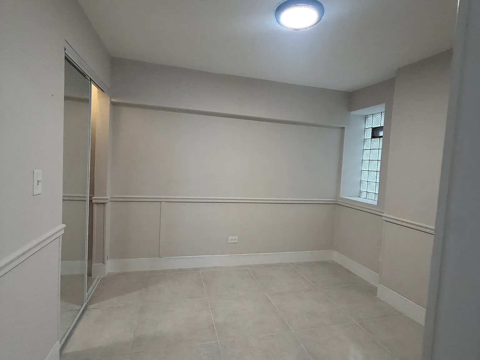 2228 S Sawyer Ave — Photo 4