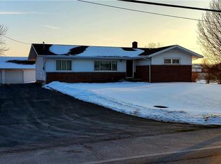 5222 Seaman Rd, Oregon, OH 43616