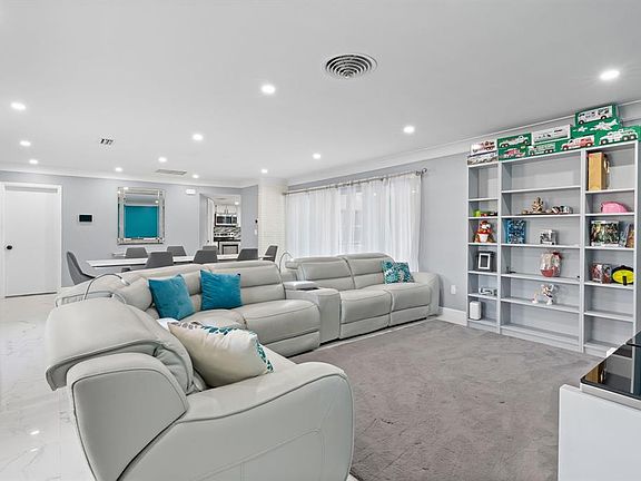 5th image of 7328 Saint Andrews Rd