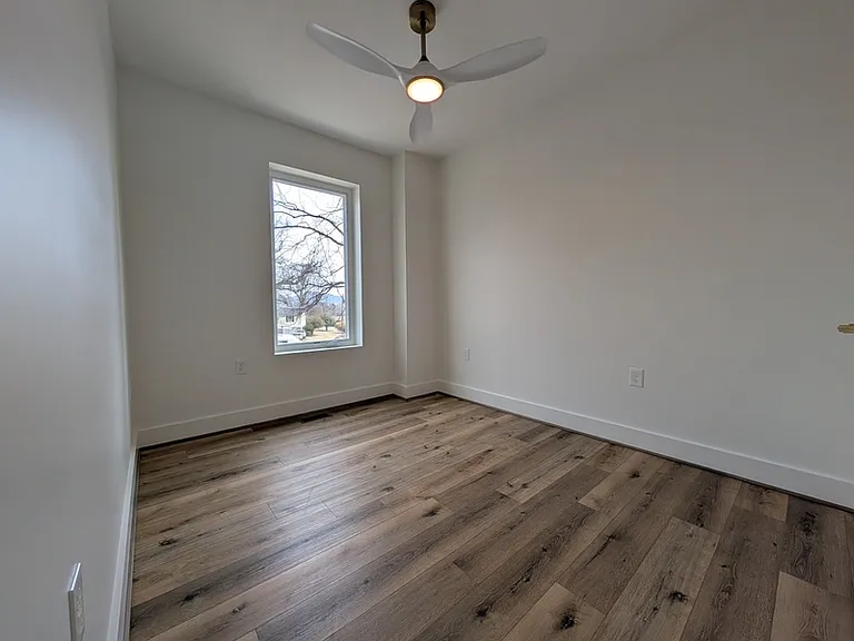 5900 Fort Ave #4 — Photo 4