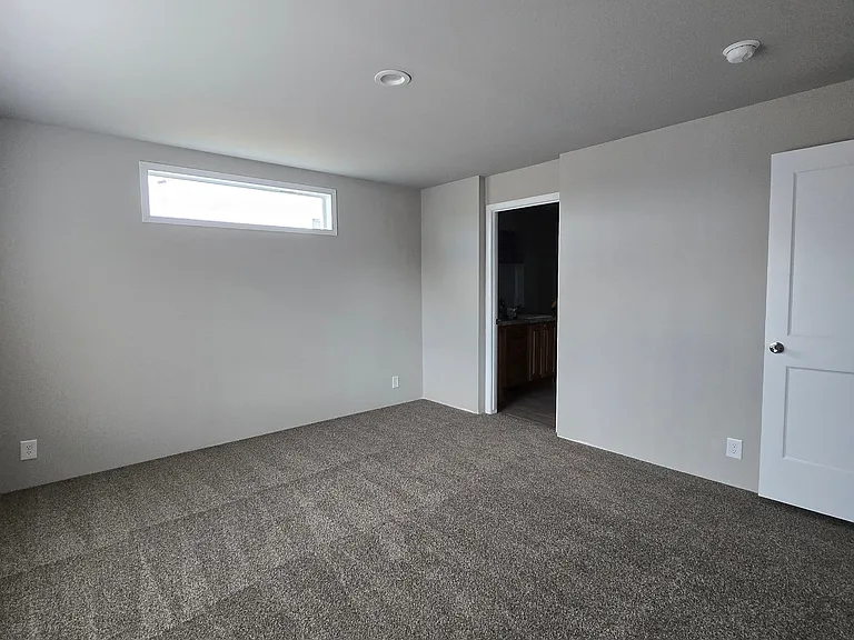 851 NW 2nd St — Photo 7