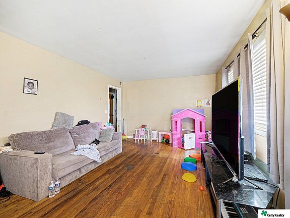 4th image of 5310 N 45th St