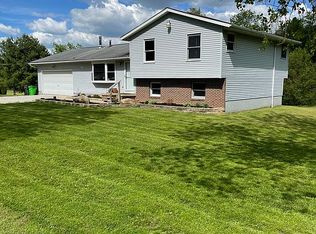 6715 Hankee Rd, Mantua, OH 44255