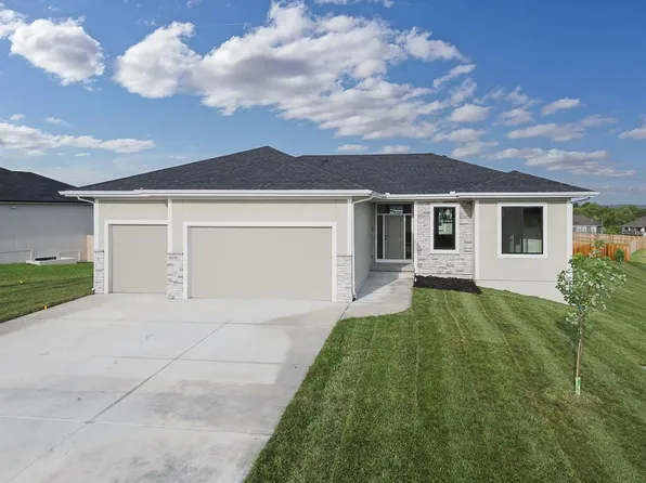 1714 N 162nd Cir, Basehor, KS 66007