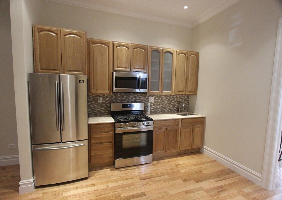 1st image of 422 E 116th St APT 2
