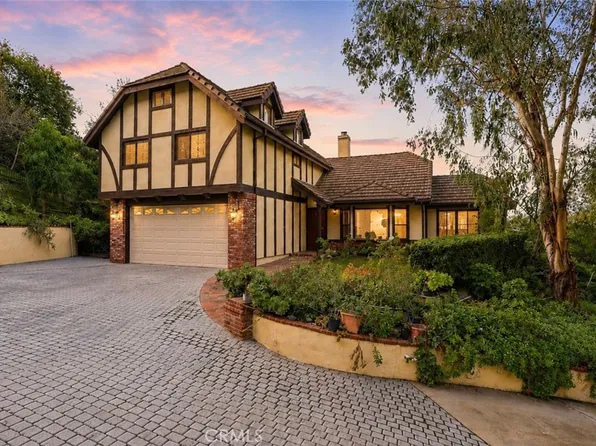 24300 Sylvan Glen Rd, Calabasas, CA 91302