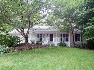 1570 Hornet Ct, Buford, GA 30519