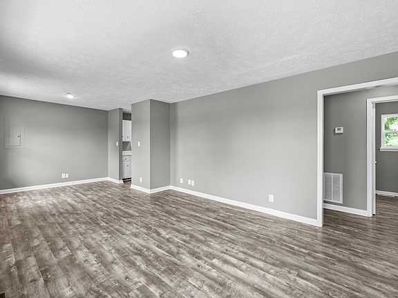 4th image of 825 Washington Ave
