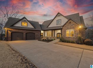 6141 Oak Summit Ln, Gardendale, AL 35071