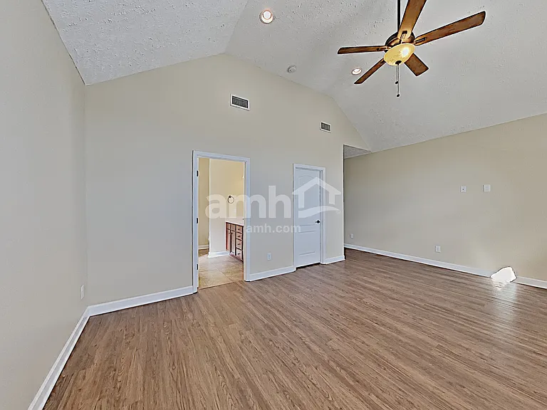 808 Ottoe Ct — Photo 10