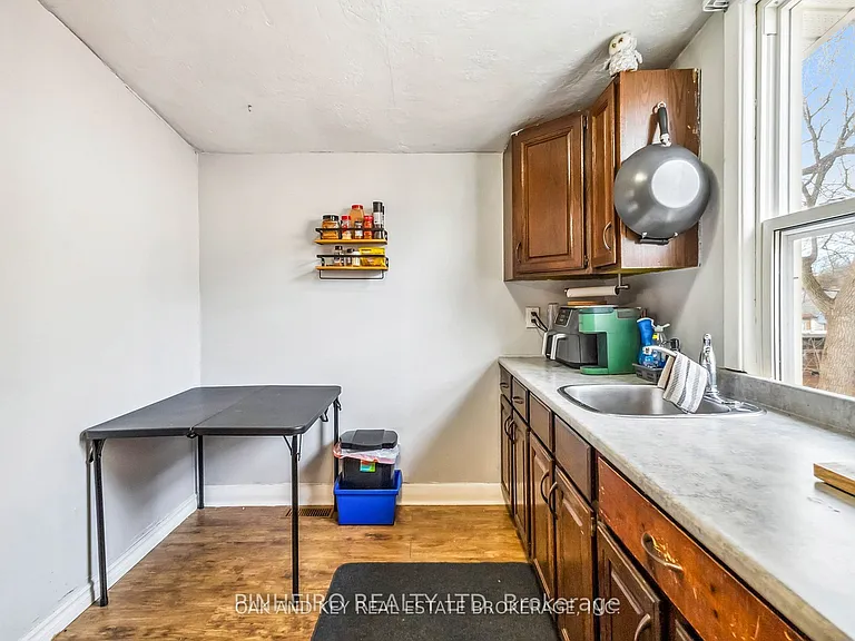 66 Cliftonvale Ave #REAR — Photo 2