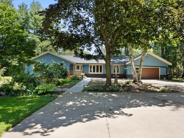 W329N3466 Lakeland DRIVE, Nashotah, WI 53058