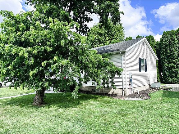 3rd image of 3729 Lehigh St