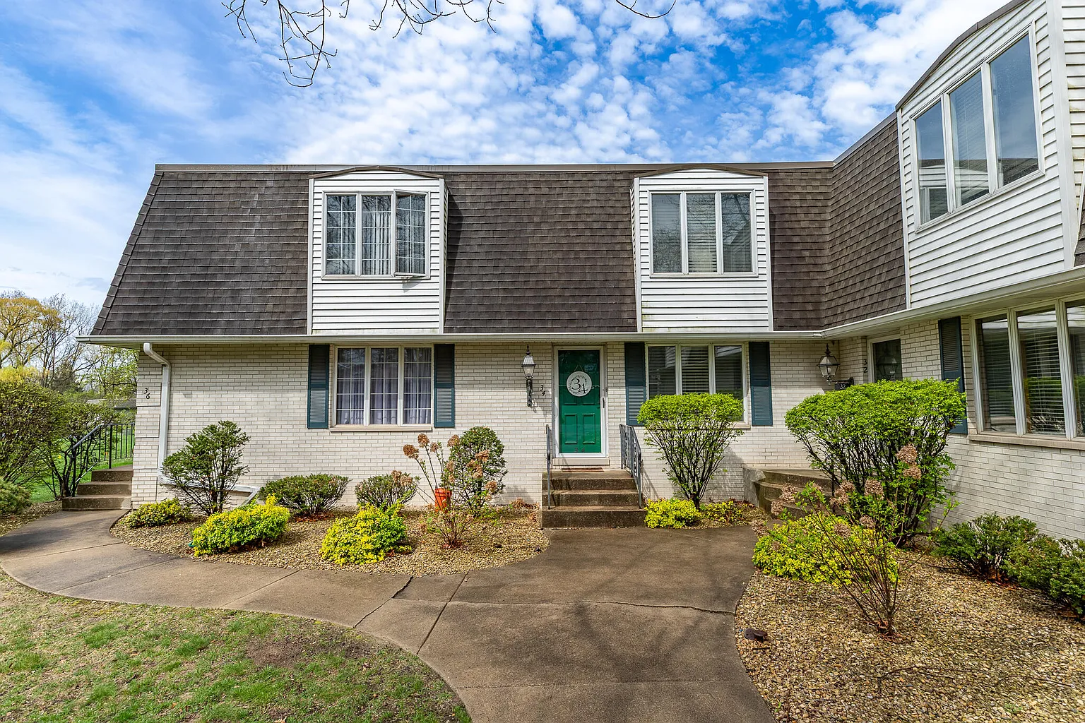 34 Woodhollow Dr photo 1