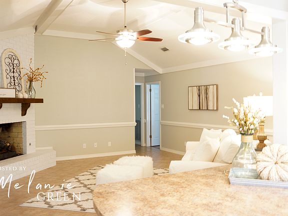 4th image of 2105 Charingwood Dr W