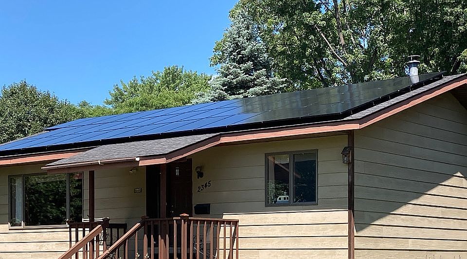 2nd image of 2345 Beverly Rd