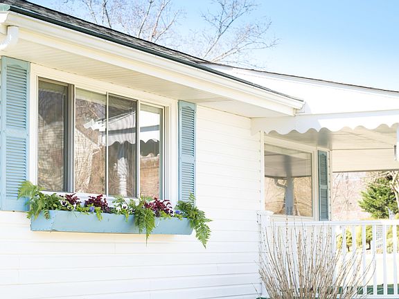2nd image of 152 Beverly Cir