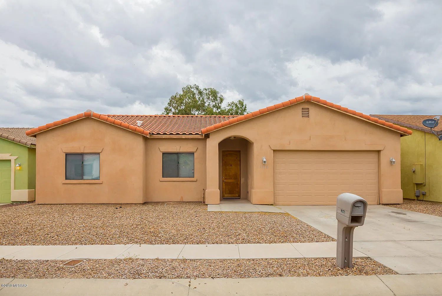 3 bed, 2.0 bath, 1449 sqft, $1,650 — Photo 2