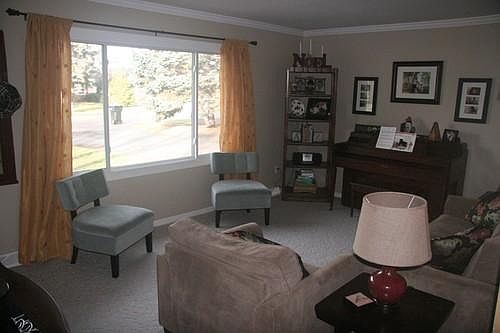 4th image of 6578 Lily St SW