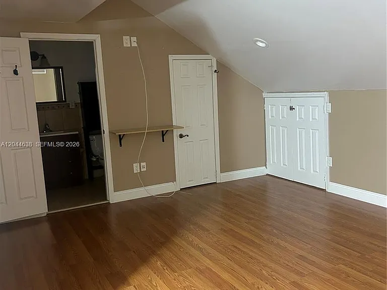 2730 Cypress Ave — Photo 6
