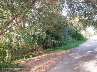 3812 37th St SW, Lehigh Acres, FL 33976