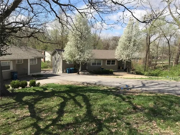 11417/11419/11421 East Lexington Avenue - 11417, 11417 E Lexington Ave, Independence, MO 64054