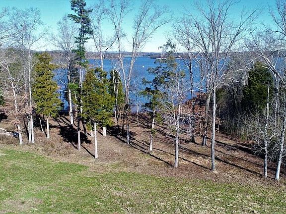 3rd image of 16844 Lighthouse Pointe Dr