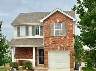 104 Roxbury Dr, O'Fallon, MO 63366