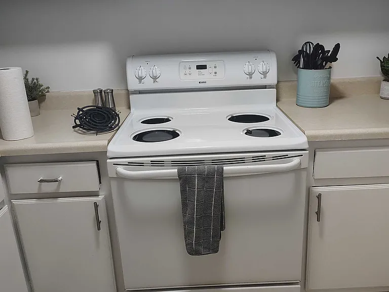 4445 Mobile Dr — Photo 17