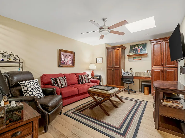 10 Whittier Ct — Photo 42