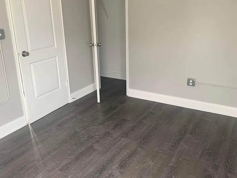 Fully Remodeled Apartments Available Now — Photo 8