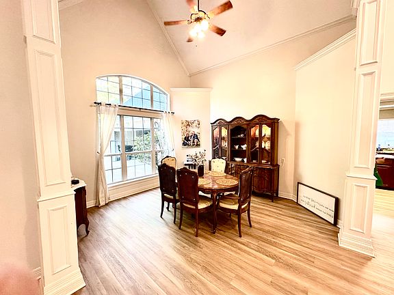 4th image of 4109 Lakeway Cir