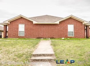 915 Potomac Dr, Lancaster, TX 75134